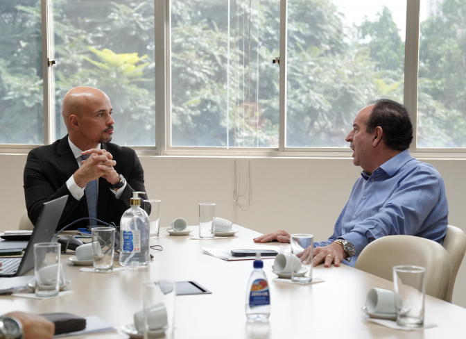 Presidente do Ipasgo Saúde recebe diretoria da Associação dos Hospitais de Goiás